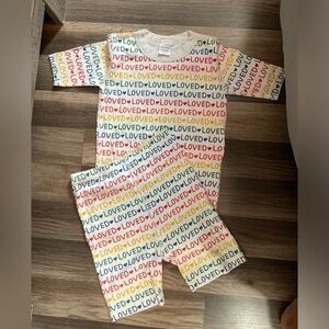 Hanna Andersson Short John Pajamas Pjs Loved Rainbow Colors Sz 150 (12)